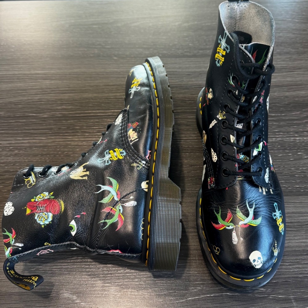 Dr. Martens Pascal Women 9 Men 8 Black Tattoo Flash Print Leather Boot Punk Goth